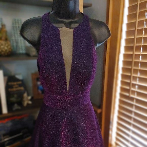 La Femme Mikato Formal Gown - Picture 7 of 12